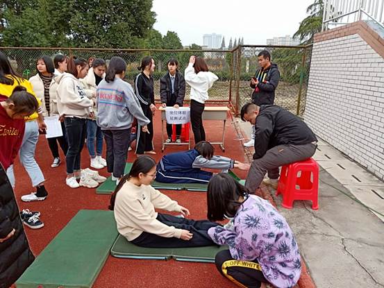 说明: C:\Users\Administrator\Desktop\QQ图片20181128150035.jpg