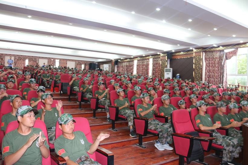 我院举办“拒绝校园暴力 远离校园欺凌”法制教育讲座(图2)